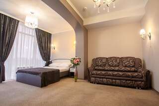 Гостиница Crystal Palace Краснодар Двухместный номер «Премиум» с 1 кроватью-1