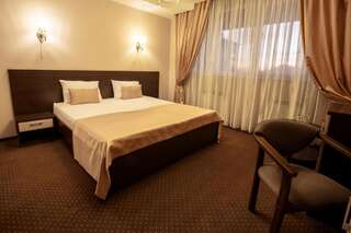 Гостиница Crystal Palace Краснодар Улучшенный двухместный номер с 1 кроватью-4